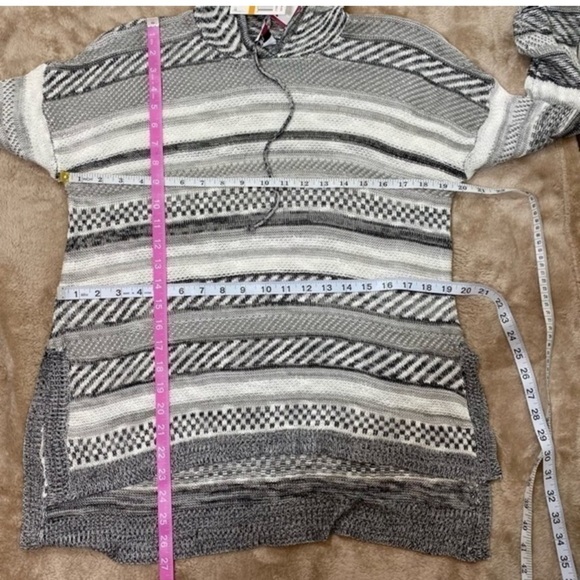 Oh MG: Hooded Knit sweater, gray, black, and white striped NWT - Picture 5 of 8
